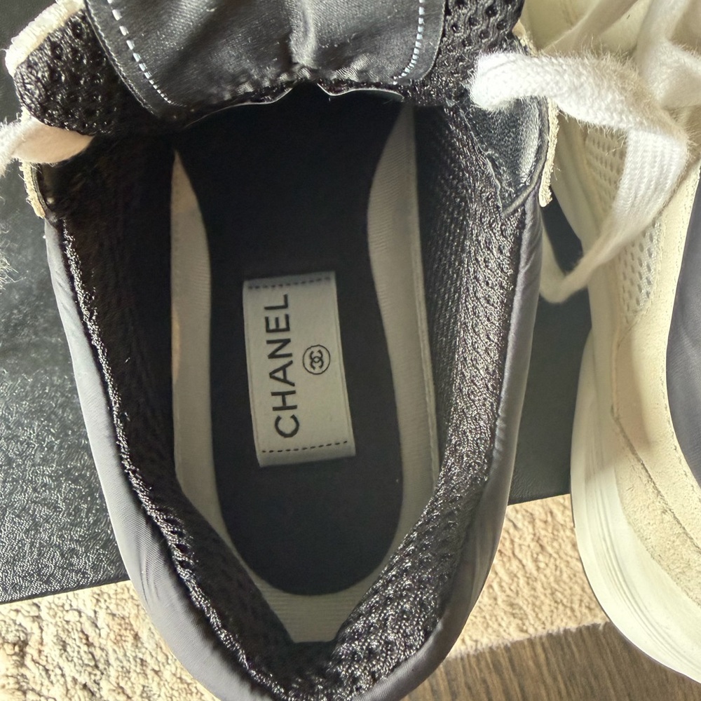 CHANEL White and Black Sneakers 37.5 - Picture 9 of 13